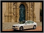 Limuzyna, BMW 750Li, Elegancka